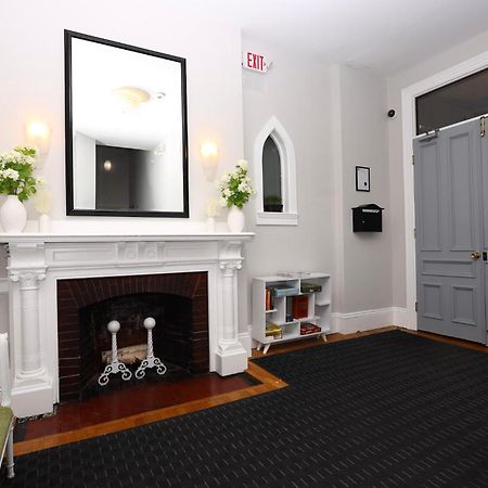 Cozy & Stylish Newbury Street Studio, #9 ボストン エクステリア 写真